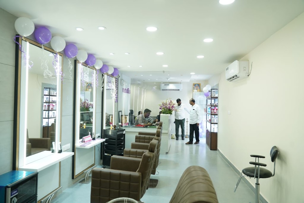 Naturals Salon