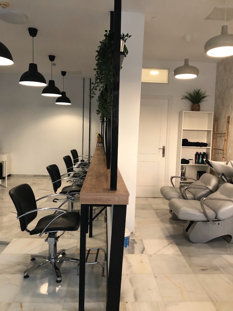 Blueberry Bobs Luxury Hair and Nail Salon . — Interior