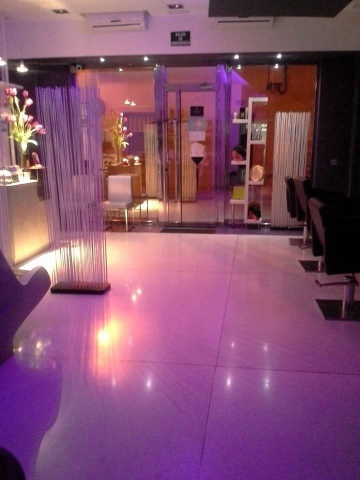 Peluqueria A Tono — Interior
