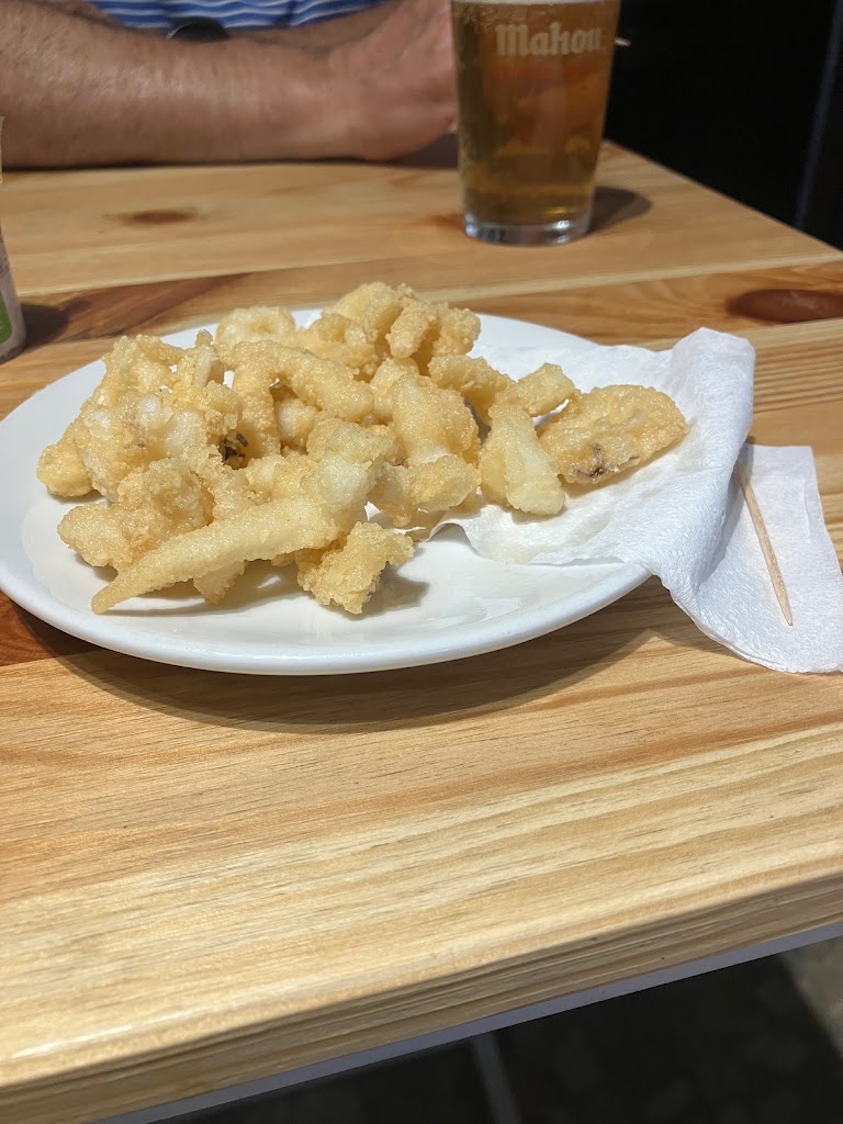 Moderno — Comida y bebida