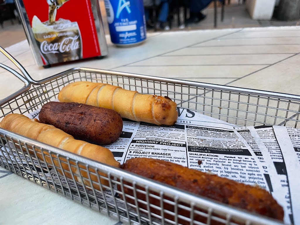 Come y Disfruta — Comida y bebida