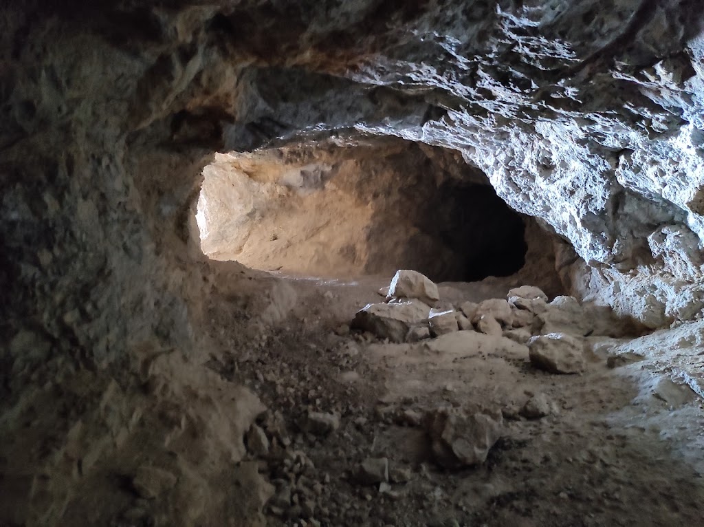 Cueva de los Guiraos