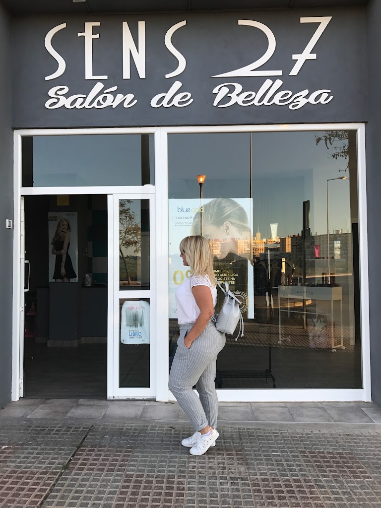 SENS 27, Salon de belleza — Exterior