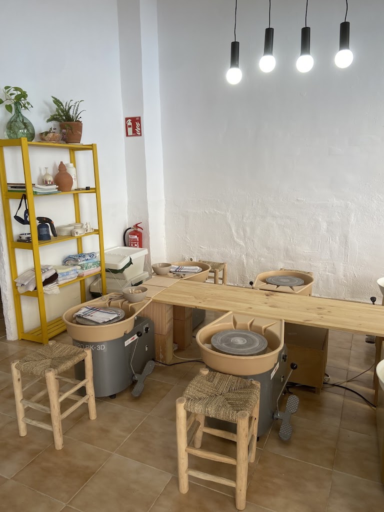 KATULA TALLER - Taller y clases de ceramica