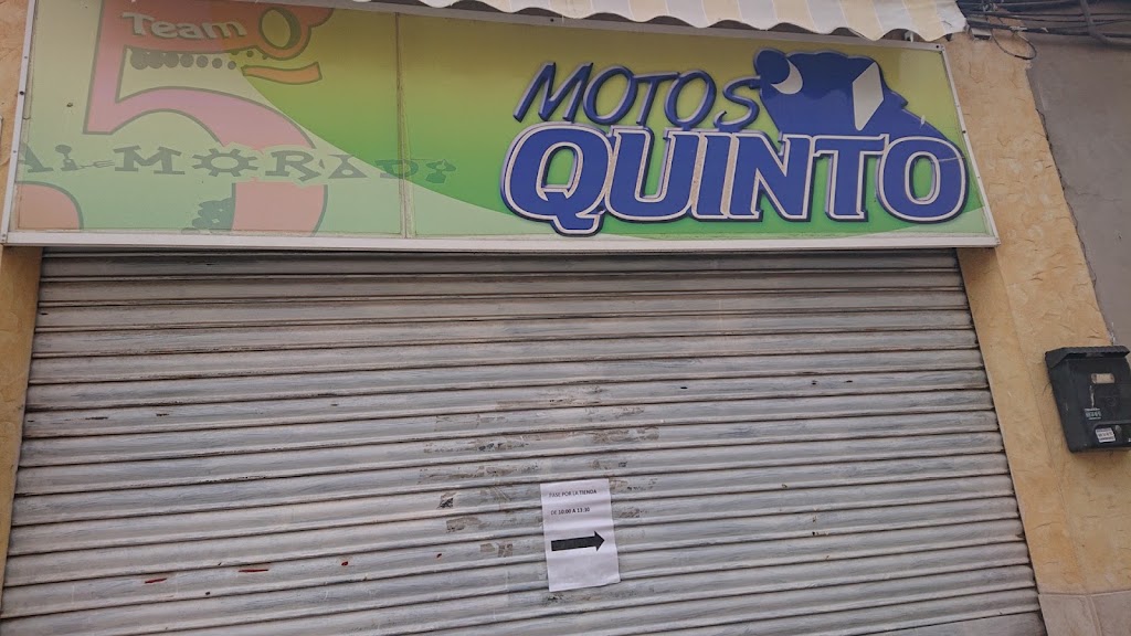 Motos Quinto — Exterior