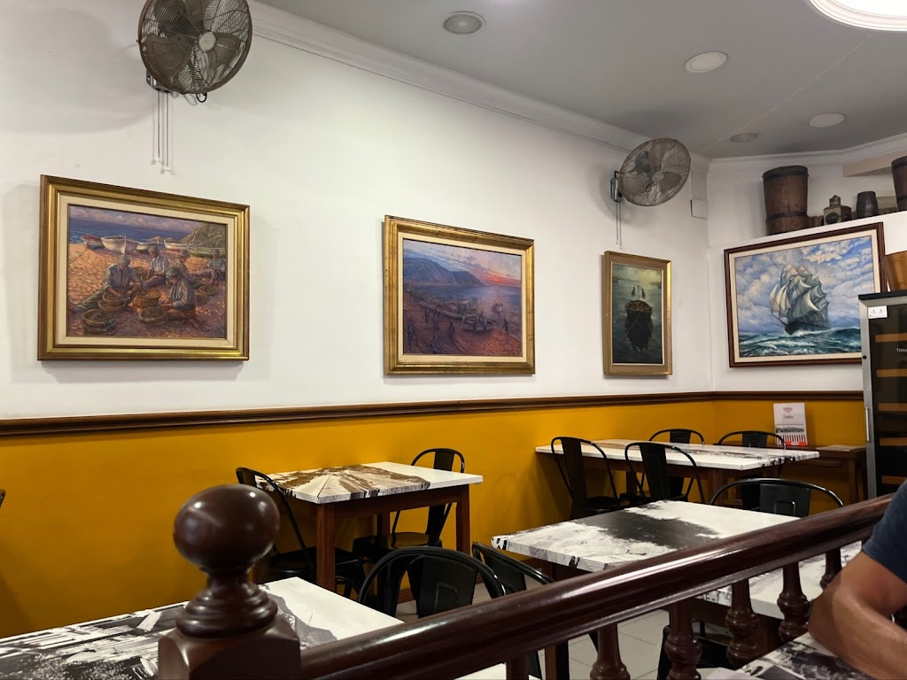 Bar Cafeteria Es Trajo