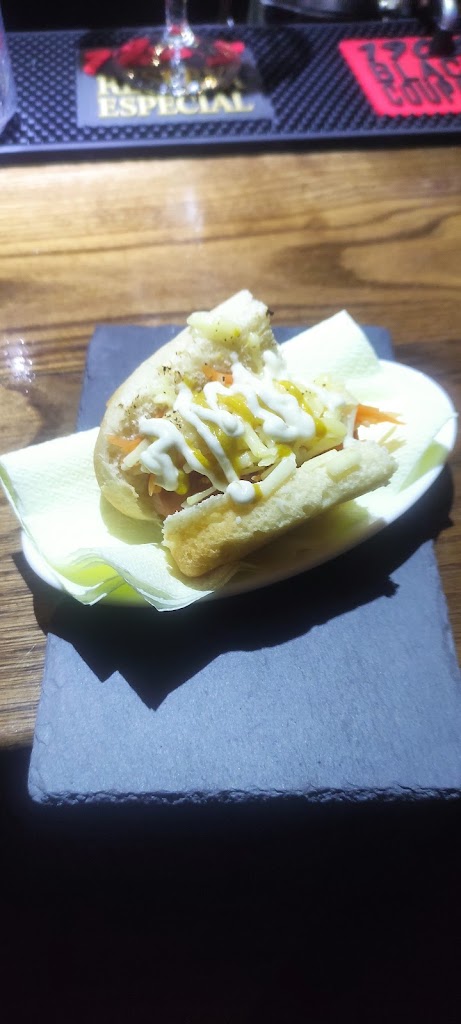Pub Leyendas — Comida y bebida