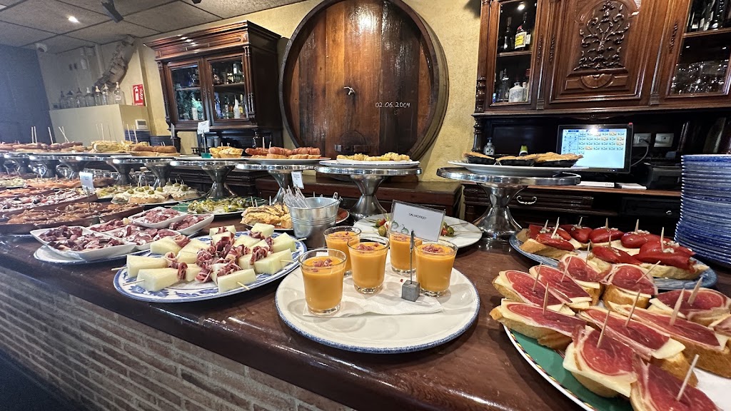 Restaurante Txalaka — Comida y bebida