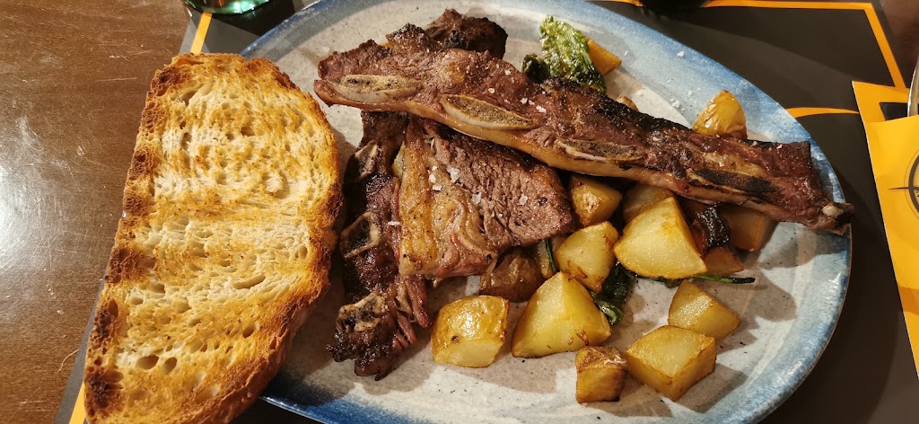 Can Muriel — Comida y bebida
