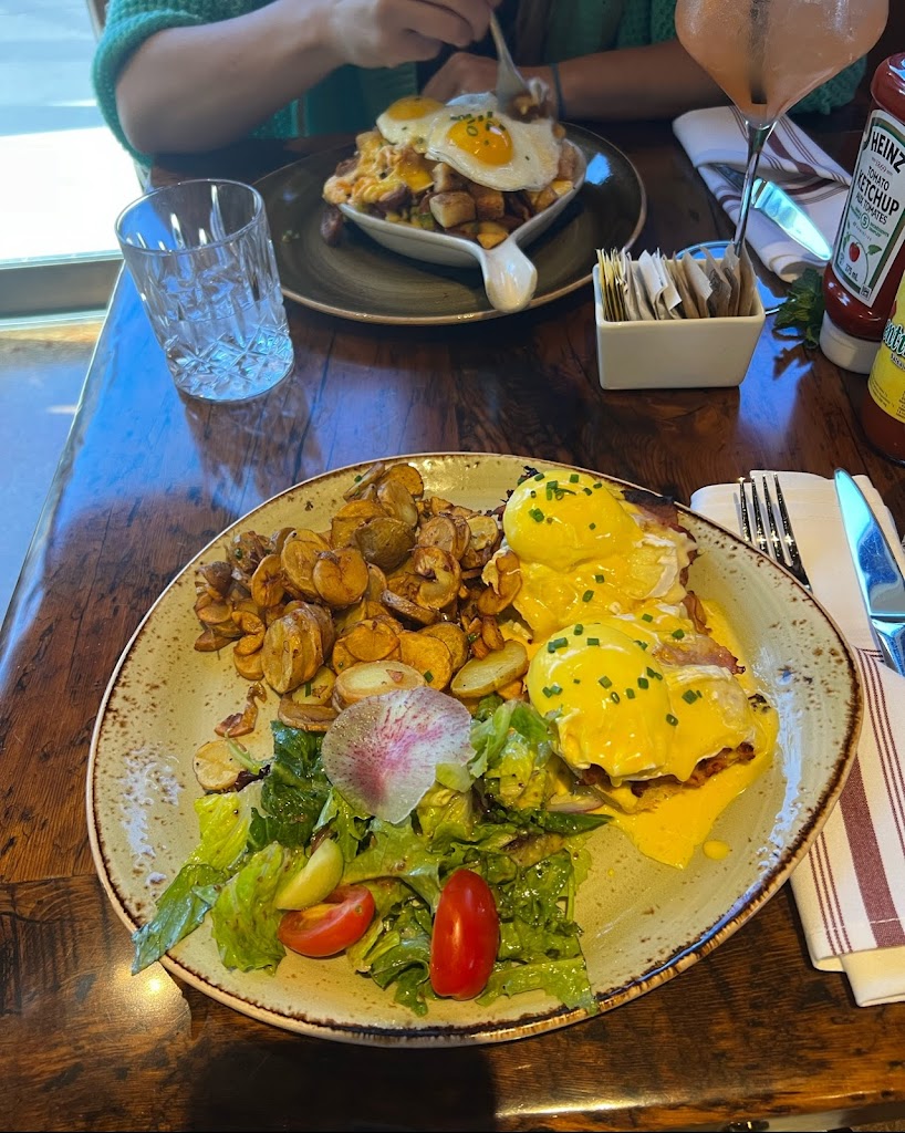 Eggs Benedict
