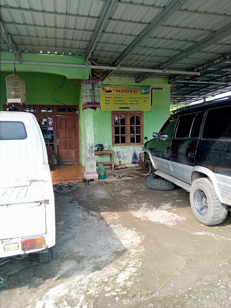 Bengkel mobil Mas Ndoyo