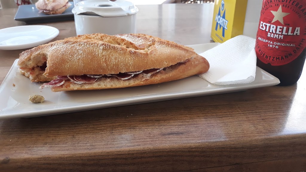 Granja Sant Feliu — Comida y bebida