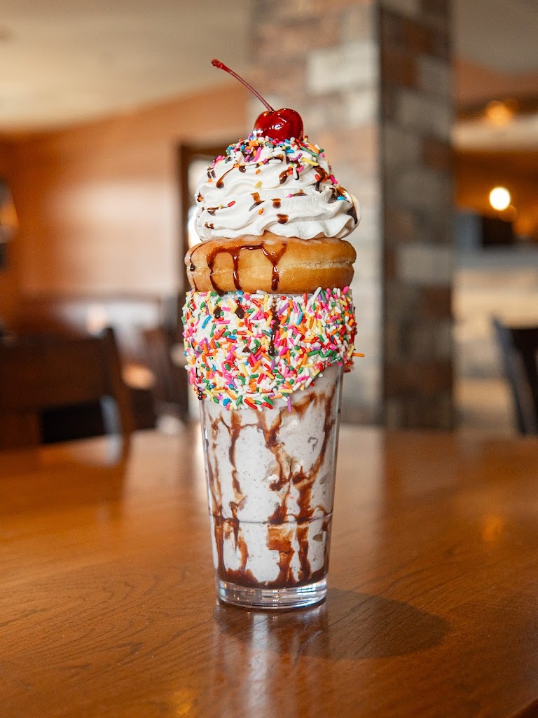  B-LUX Grill & Bar Lake Delton