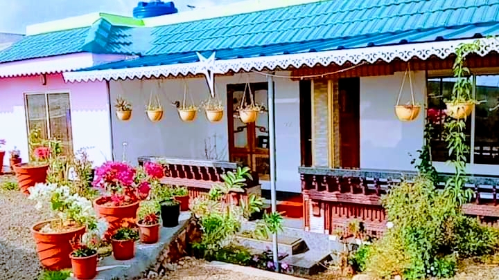 Crown Town Home Stay