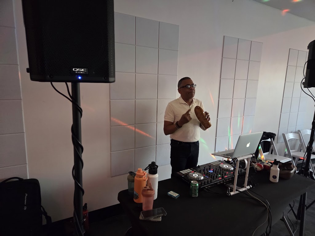  Vitalidad Movement Arts Center (VMAC)