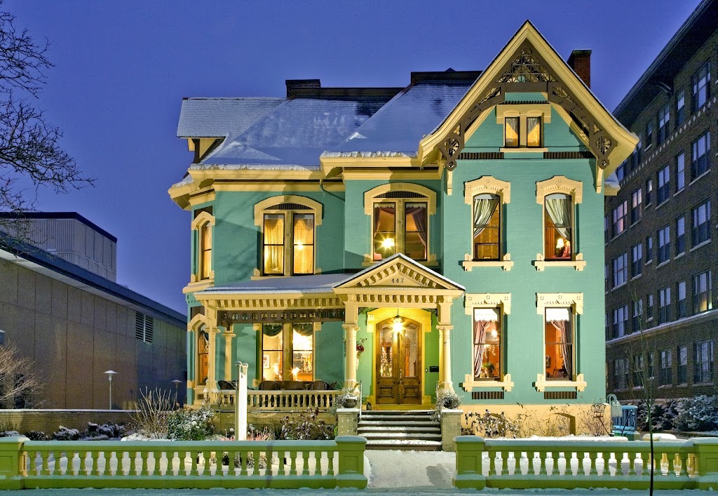 The Kalamazoo House Bed & Breakfast - Bed & breakfast in Kalamazoo , United States of America