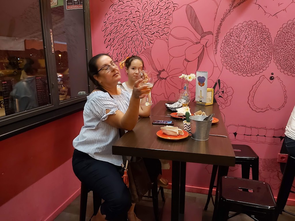 TaqueroMucho Cantina Mexicana — Ambiente