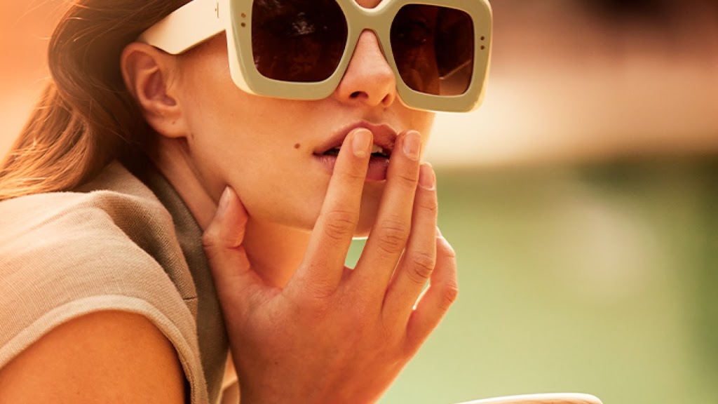 Farmacia Optica Budapest. Multiopticas — Del propietario
