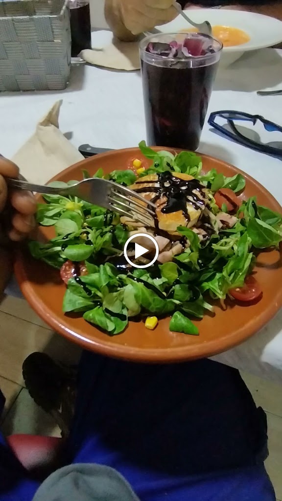 Bar de tapas "El Balcon de Rodri" — Videos