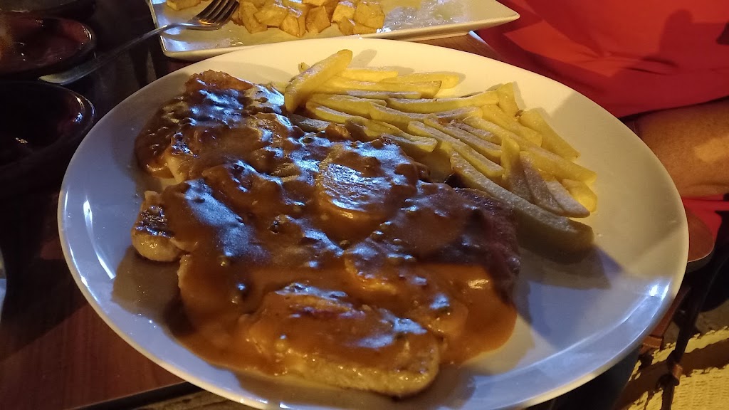 Cafeteria fernan — Comida y bebida