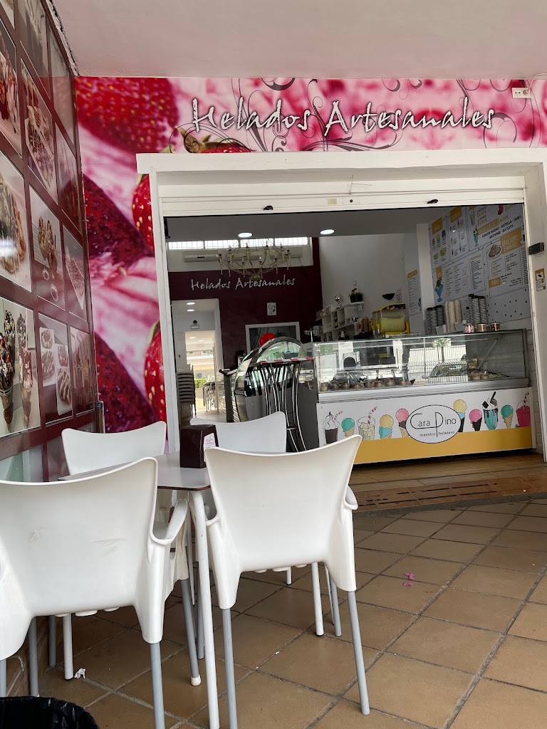 Heladeria Cafeteria CARAPINO — Ambiente