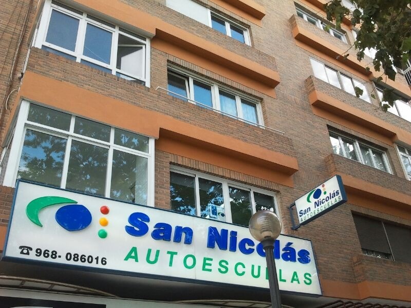 Autoescuelas San Nicolas, El Paseo