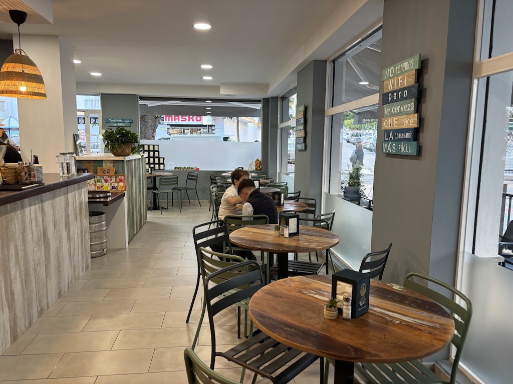 Trastienda Cafe Petunias