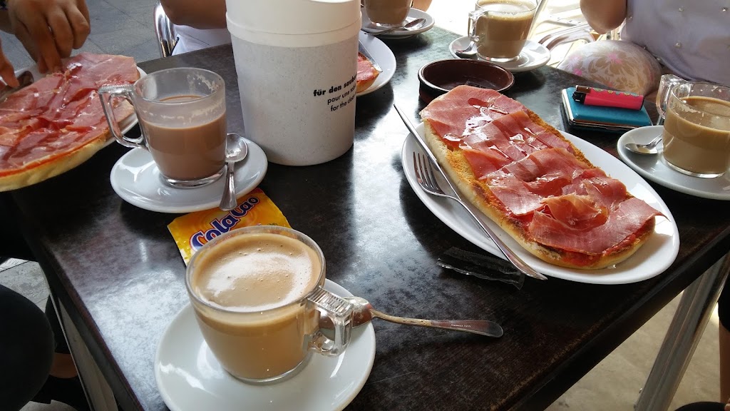 Bar Kiosco La Cancha — Comida y bebida