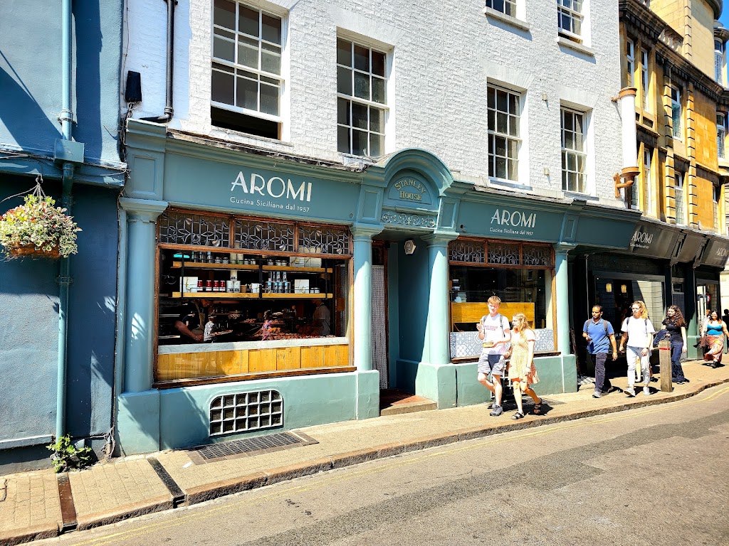 Aromi Caffe and Pizzeria in Cambridge