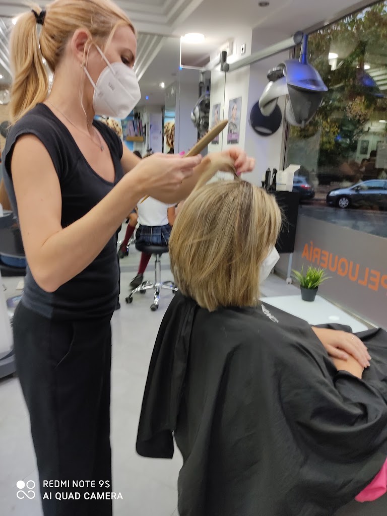 Salon Francesa Peluqueria & Estetica — Peinado