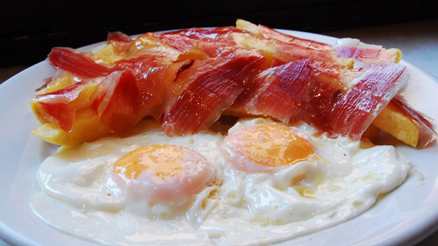 El Duro Sevillano — Comida y bebida