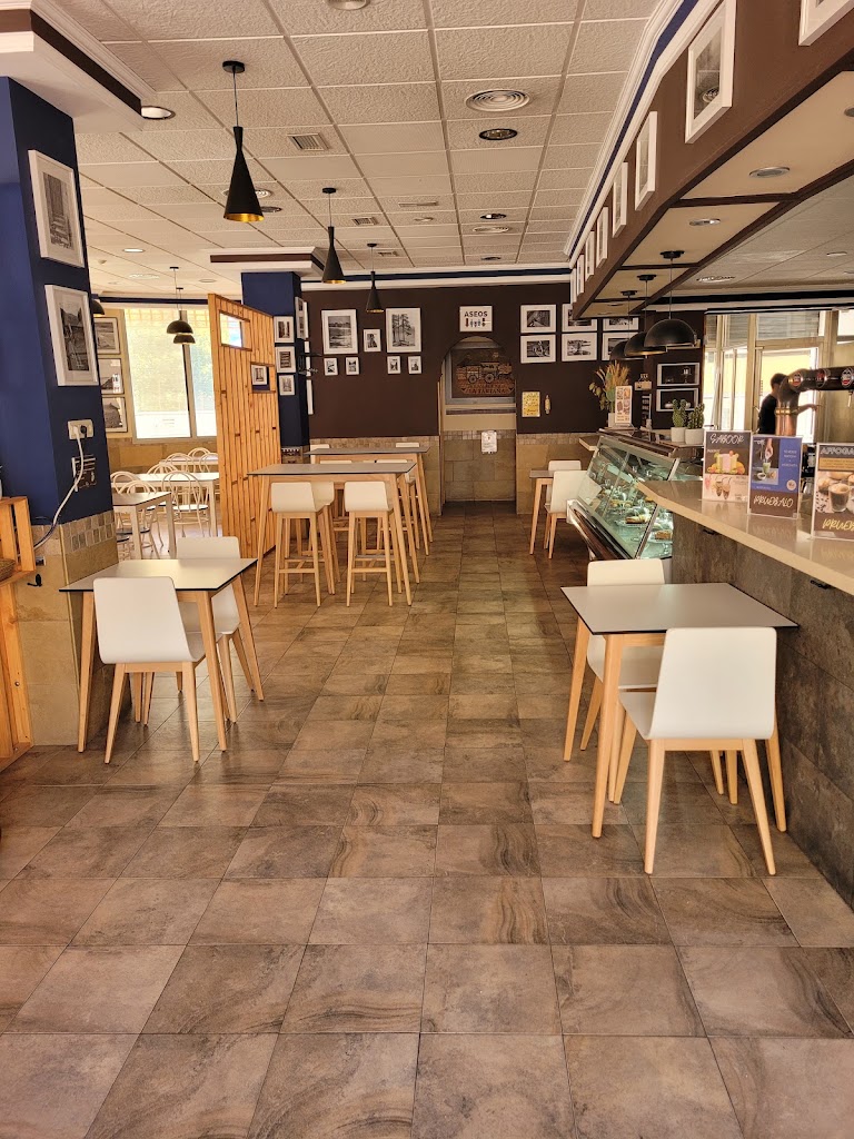 La Tartana - Cafe y Gelats — Ambiente