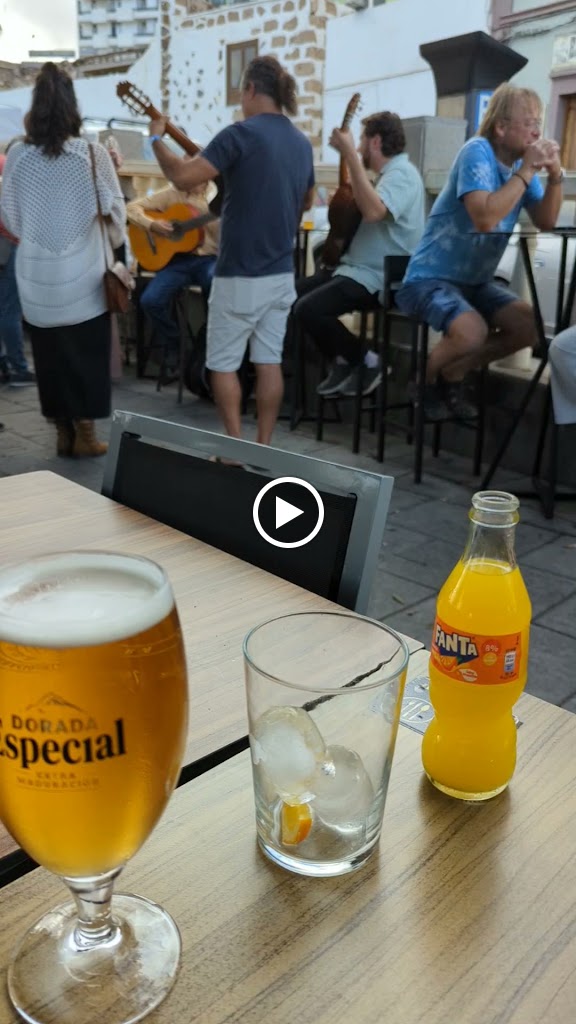 Muelle Viejo Lounge Cafe — Videos