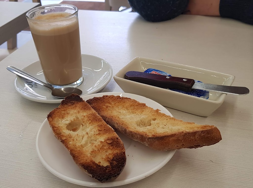 El Raconet De L'alicia — Comida y bebida