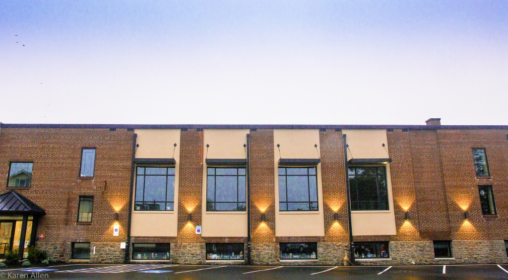  Moondog Yoga Studio Inc.