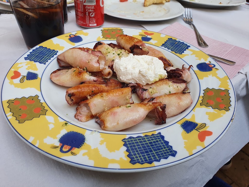 Moreno Taberna Restaurante — Comida y bebida