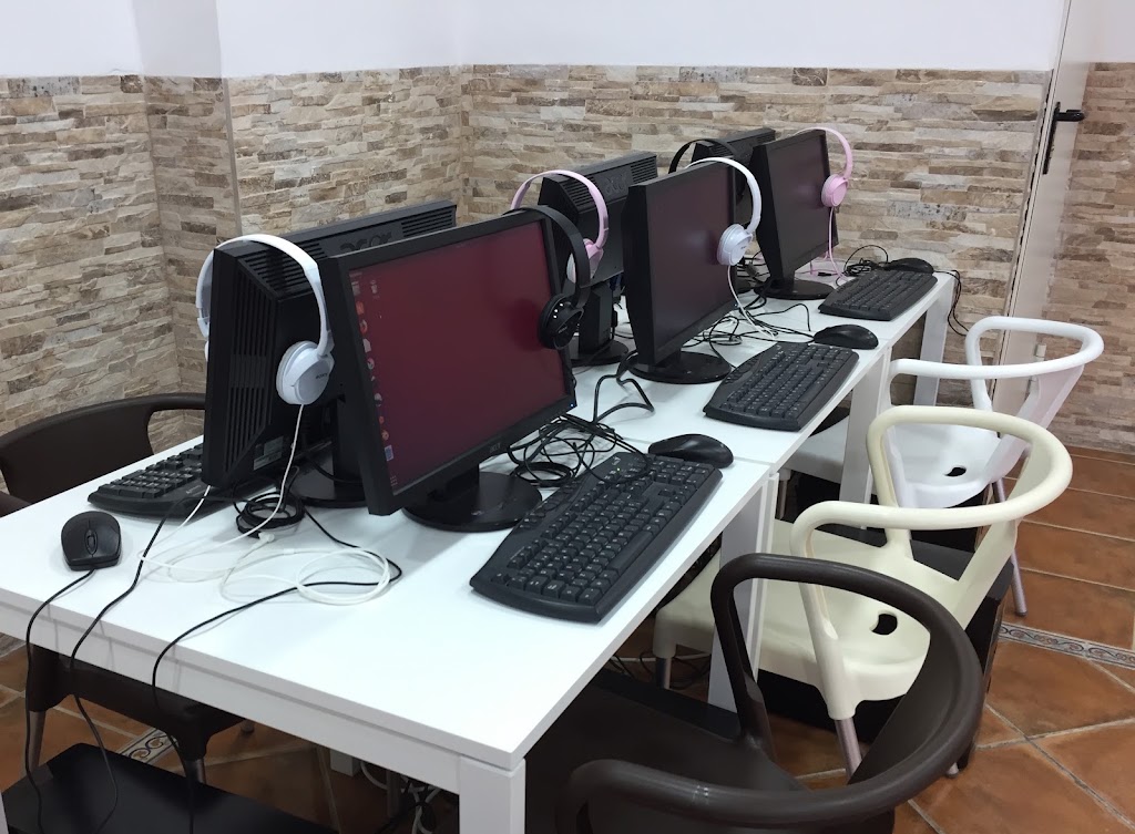 Escuela de ingles Little School on the Corner — Del propietario