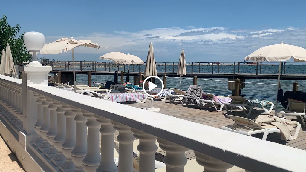 Hotel Restaurante Juanito Platja — Exterior