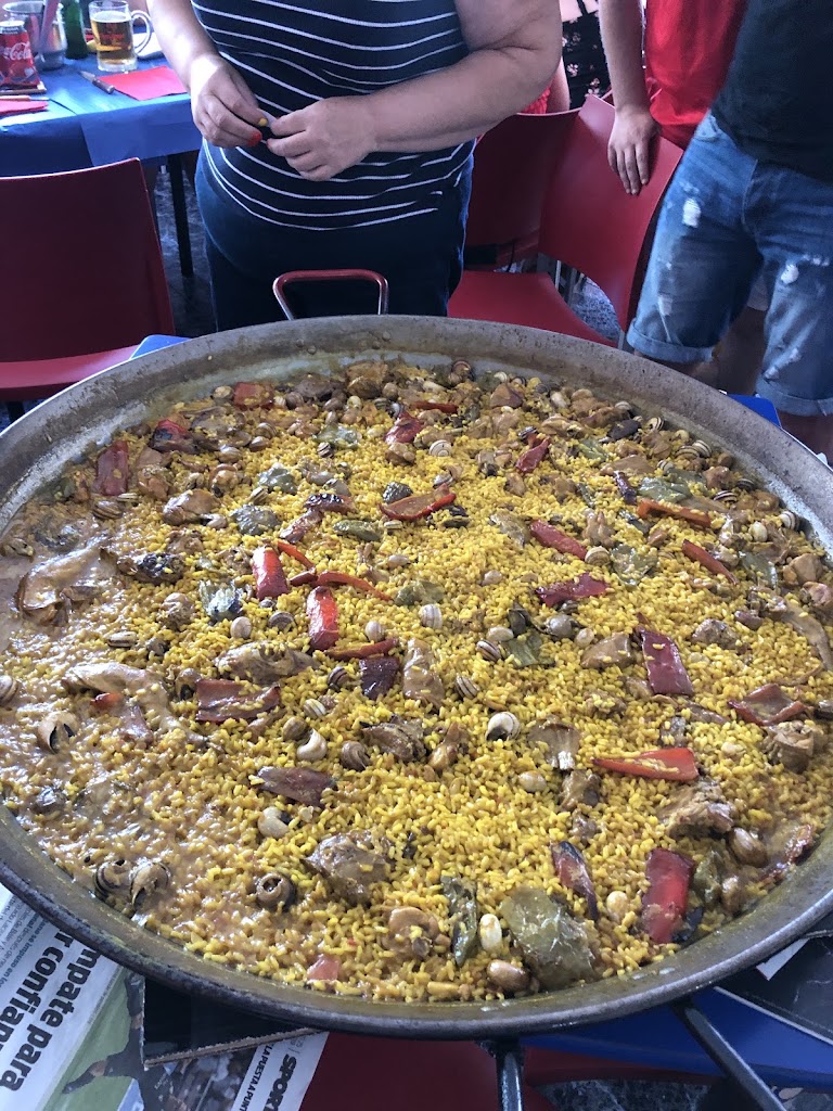 Cafeteria 7 Dias — Comida y bebida