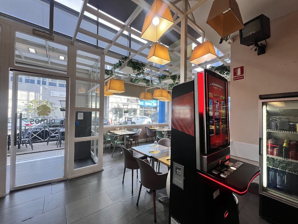 Olmos Restaurant — Ambiente