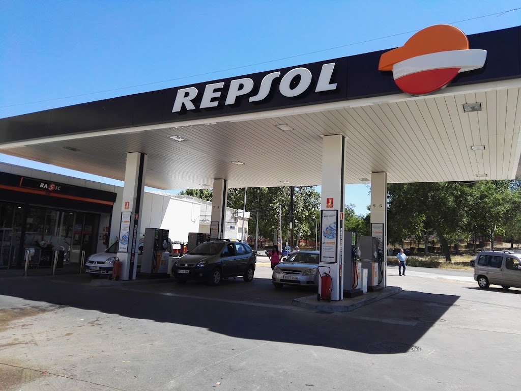 Estacion de Servicio Repsol — Exterior