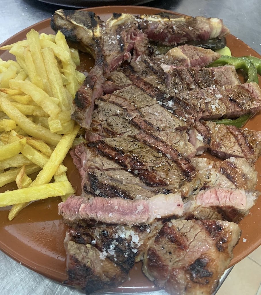 Bar-Restaurante Casa Andres — Comida y bebida