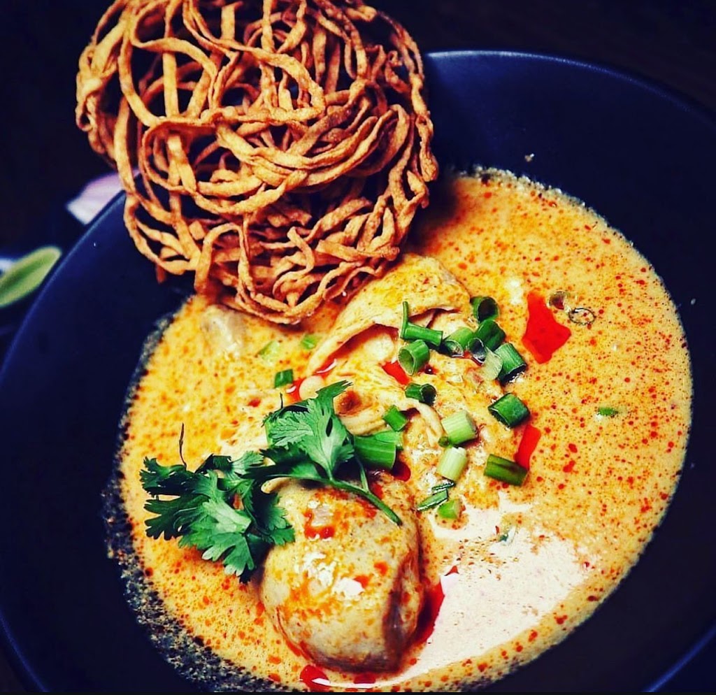 D E THAI KITCHEN 2
