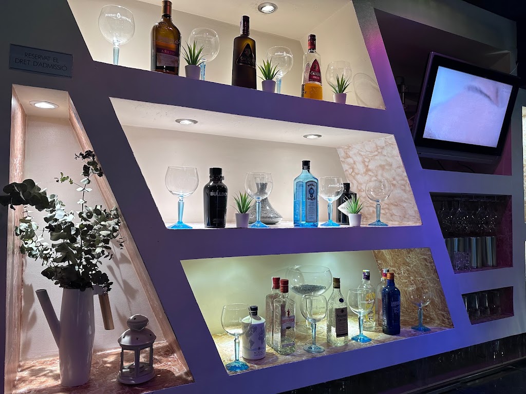Gloria Bordon Studio Nails & Beauty — Interior