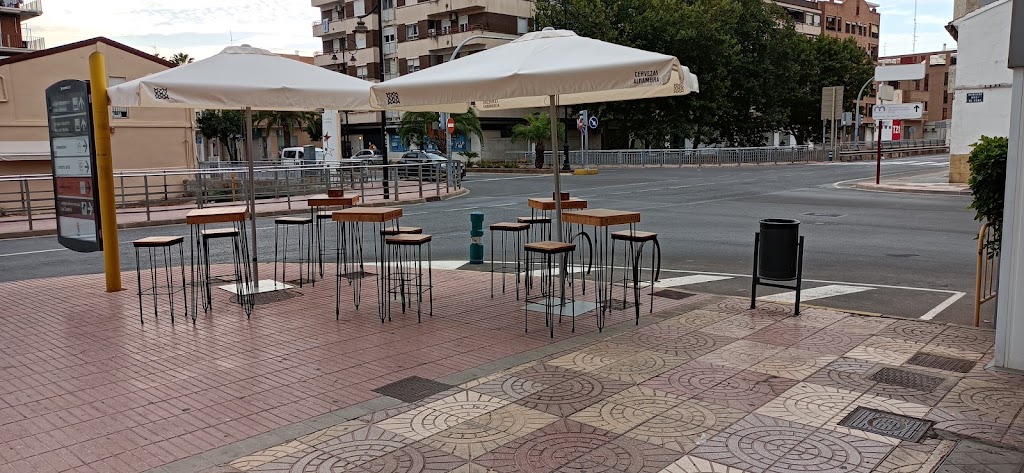 Olicast Pucol Restaurant - Cafeteria — Ambiente