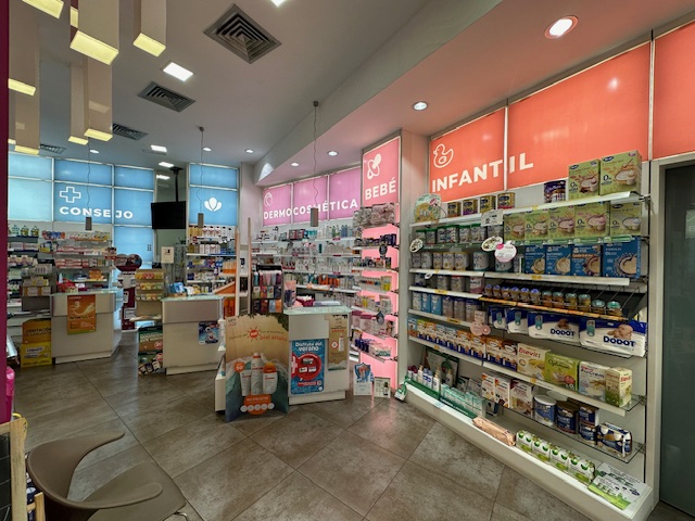 Farmacia Santa Rosa, Lda. Ma Vicenta Cerda Ferre — Del propietario