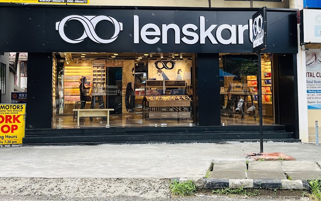 Lenskart Com At Paruthipara Trivandrum