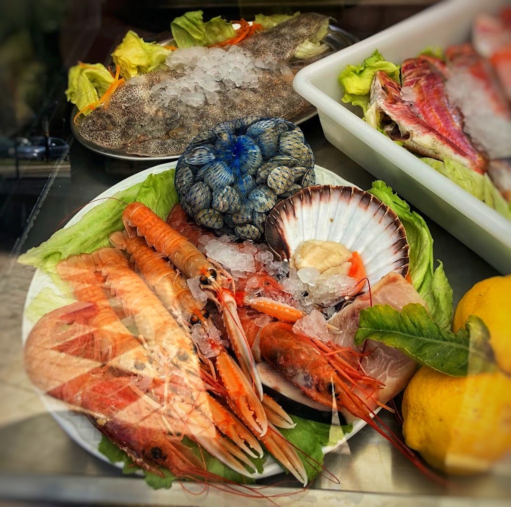 Venta Las Palmeras Restaurant — Comida y bebida