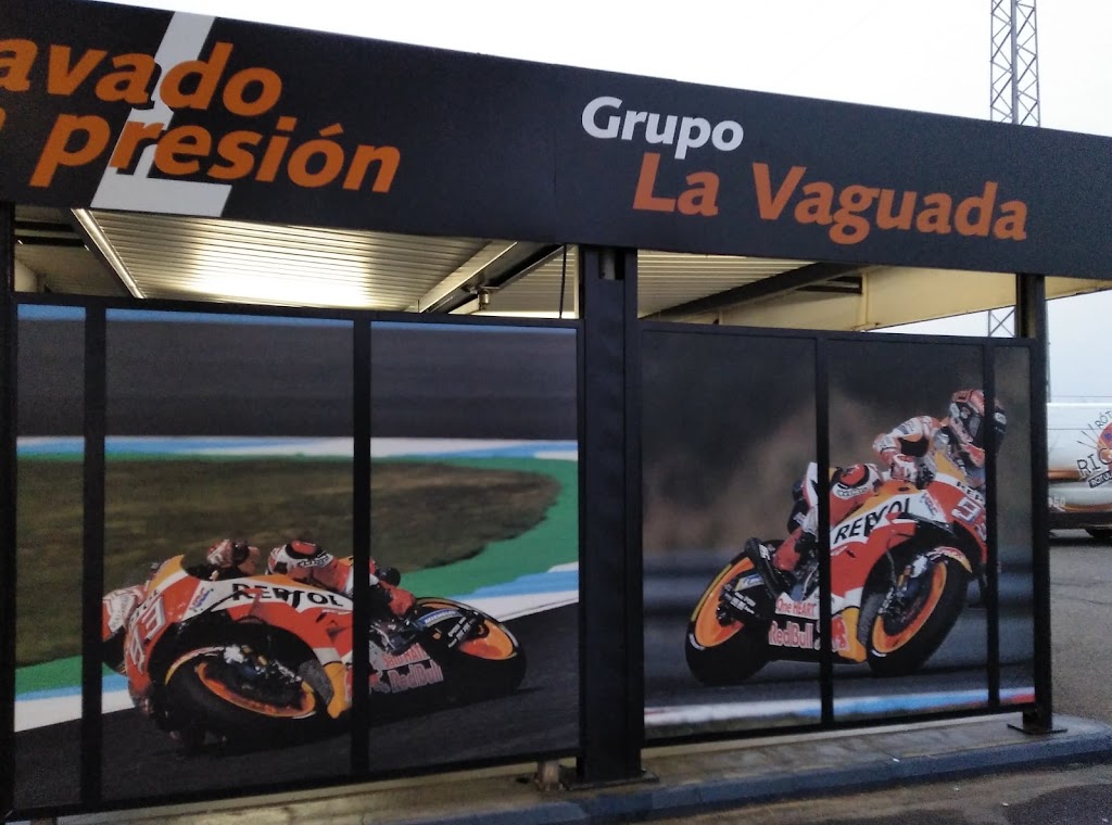 Estacion de Servicio Repsol — Exterior