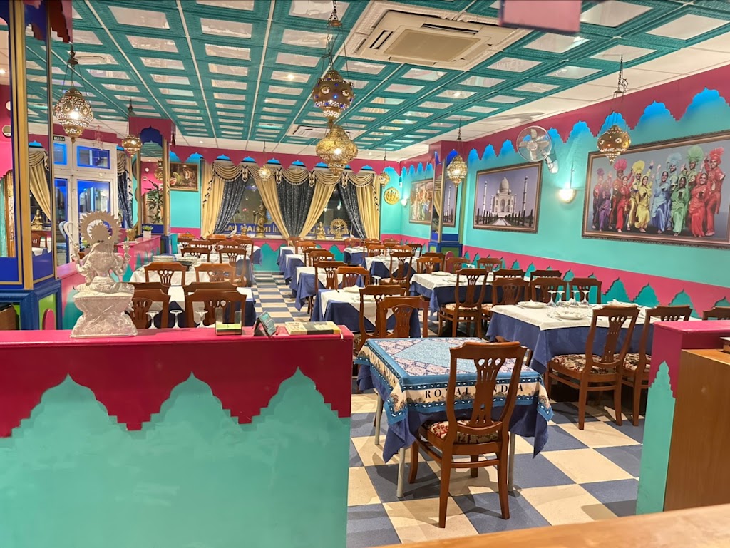 Royal India | Indian Restaurant — Ambiente